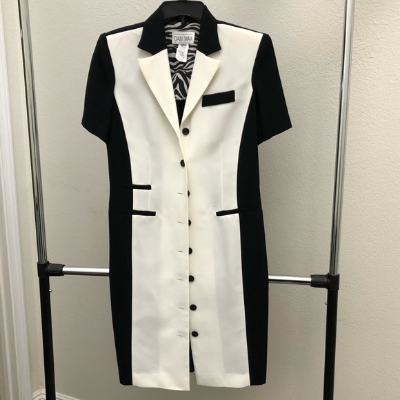 Dresses & Skirts - [Dani Max] Vintage Black and White Buttoned Dress